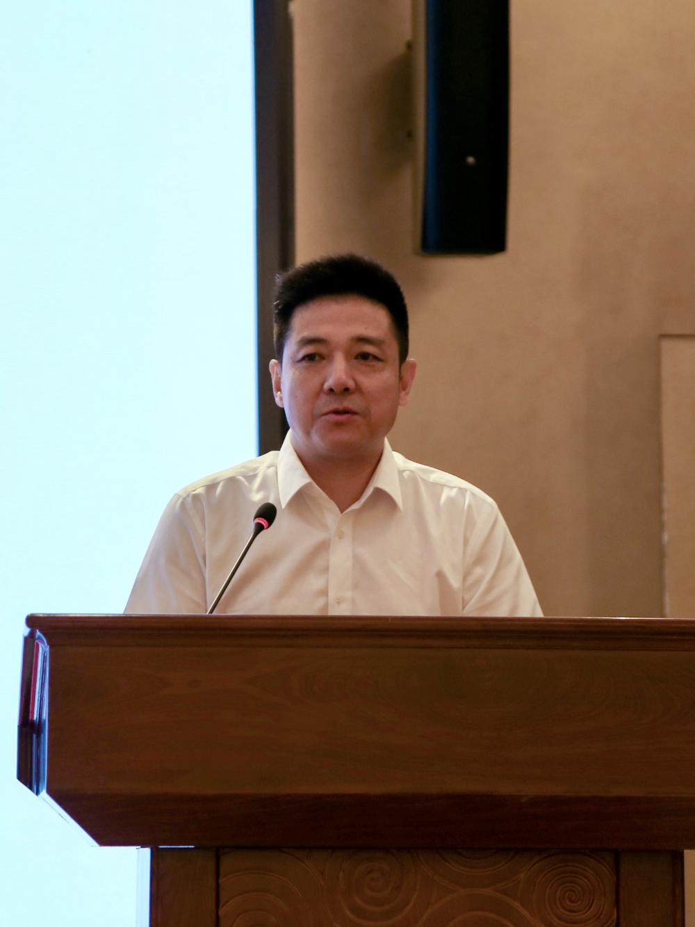 2.杨忠致辞.jpg
