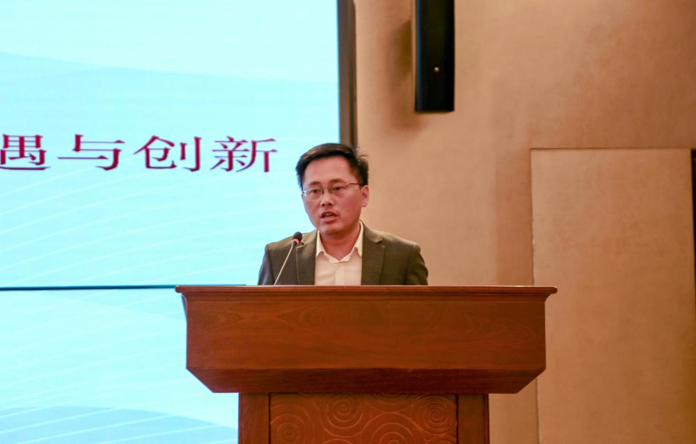 7.蔡明作主题报告.jpg